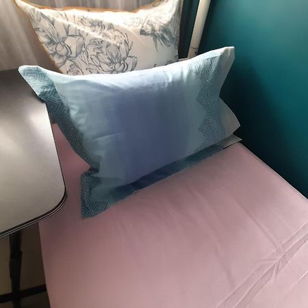 Just For Sleep-Daily Stay 20H To 10H Apres Votre Arrivee Dans Le Batiment D'Entree, Contact I'Hote Via Le Message Ici De Reservation Pour L'Enregistrement I'Entree Dans La Propriete Sans I'Approbation Est Interdite-Resevation D'Un Tiers Est Inaccepta Bobigny Exterior foto